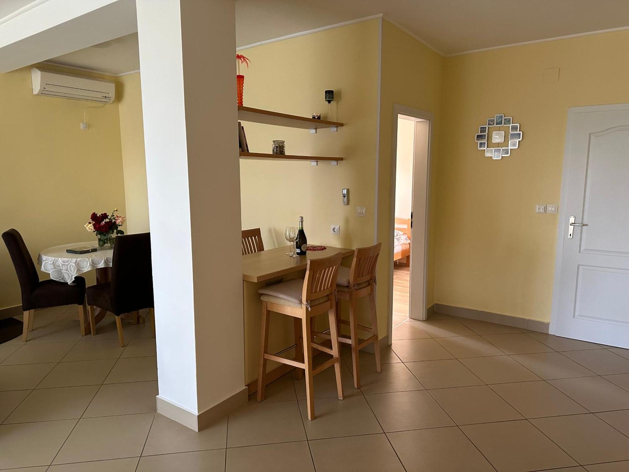 Spacious 1 Bedroom 4 Star Apartment, Mlini Ngoại thất bức ảnh