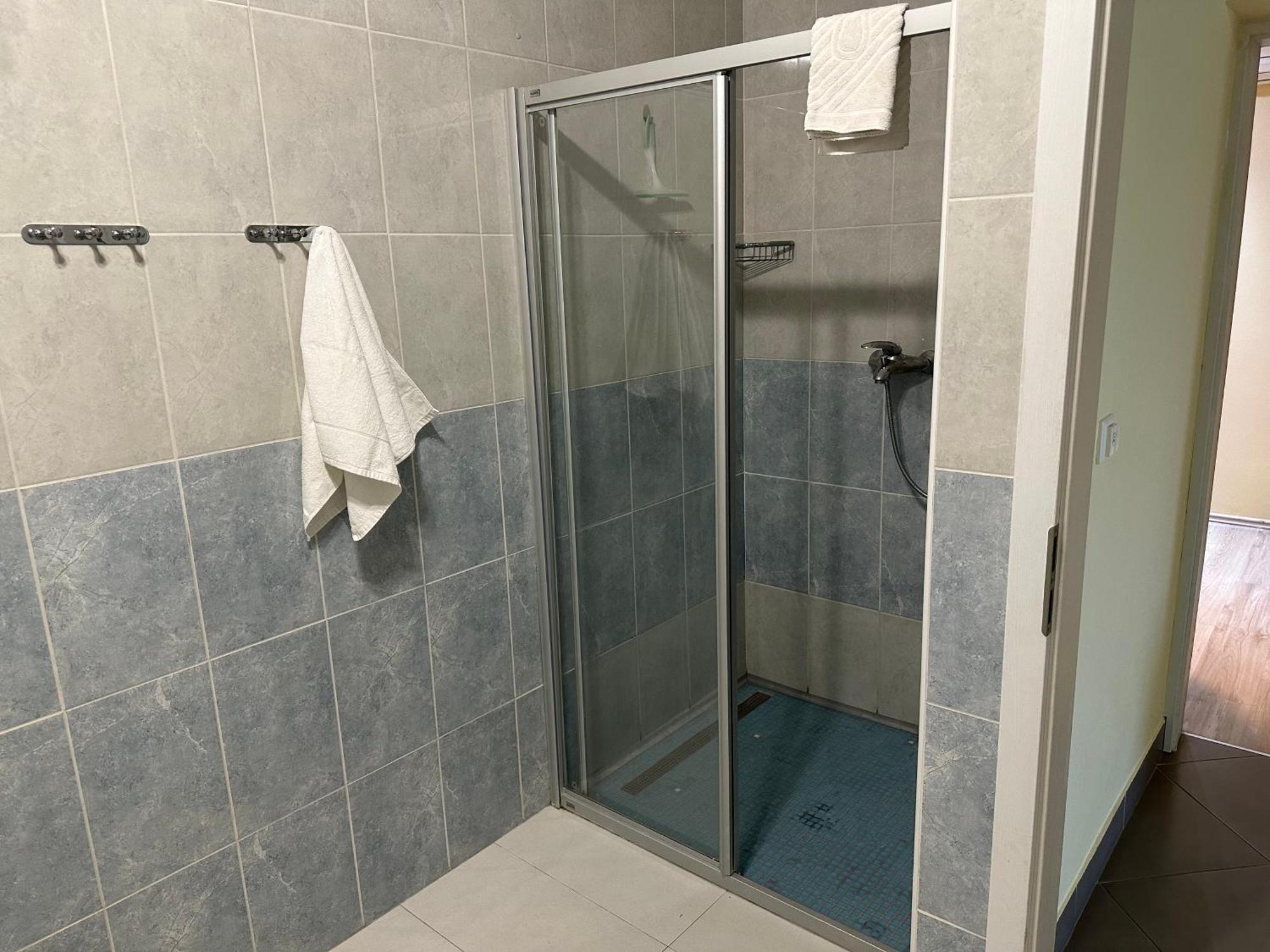 Spacious 1 Bedroom 4 Star Apartment, Mlini Ngoại thất bức ảnh