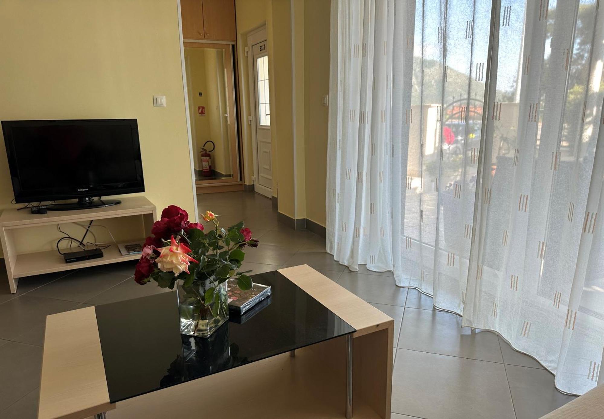 Spacious 1 Bedroom 4 Star Apartment, Mlini Ngoại thất bức ảnh