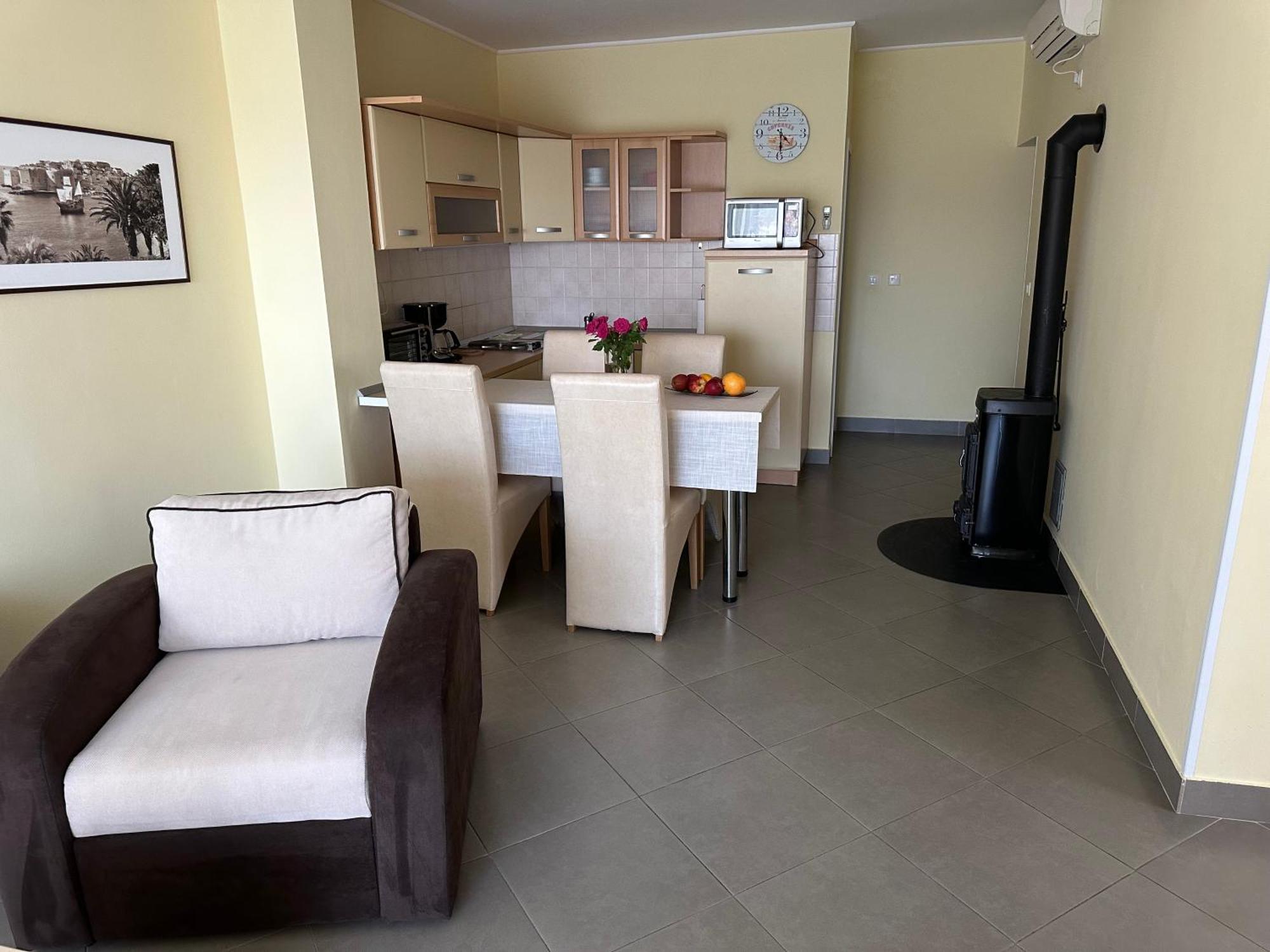 Spacious 1 Bedroom 4 Star Apartment, Mlini Ngoại thất bức ảnh