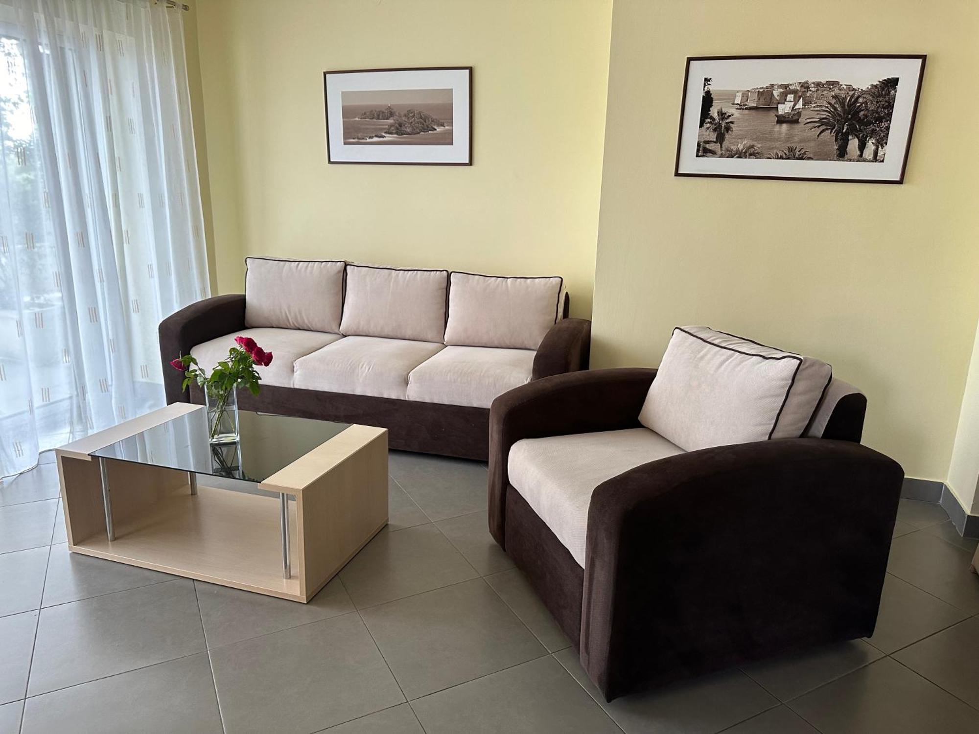 Spacious 1 Bedroom 4 Star Apartment, Mlini Ngoại thất bức ảnh