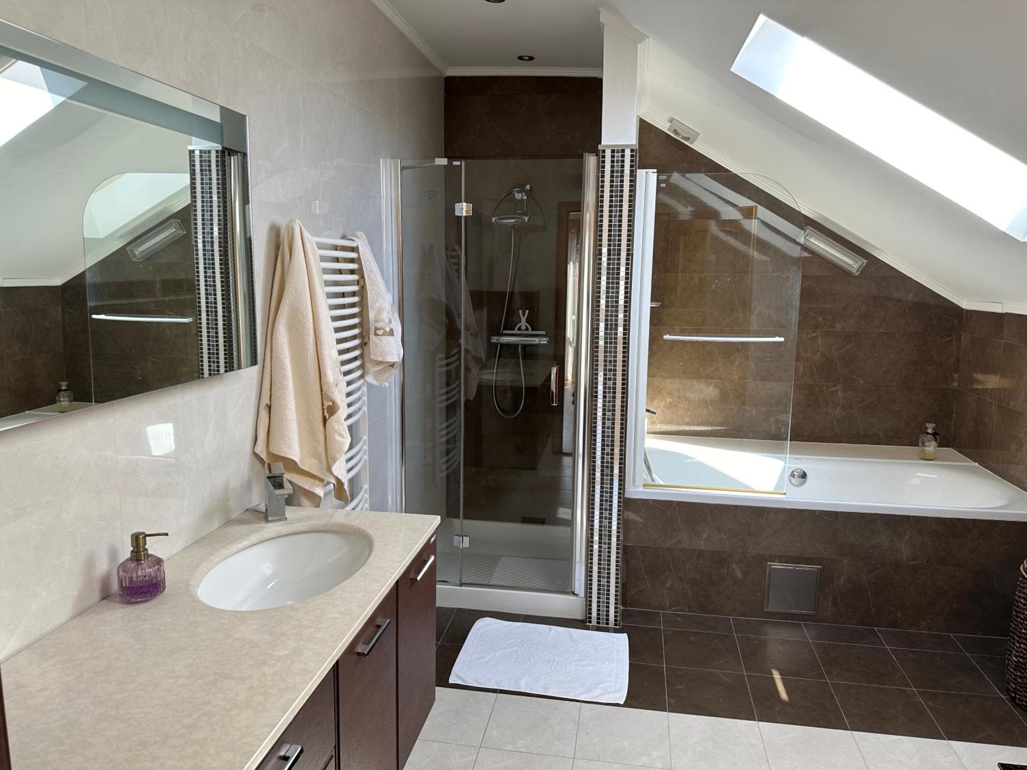 Spacious 1 Bedroom 4 Star Apartment, Mlini Ngoại thất bức ảnh